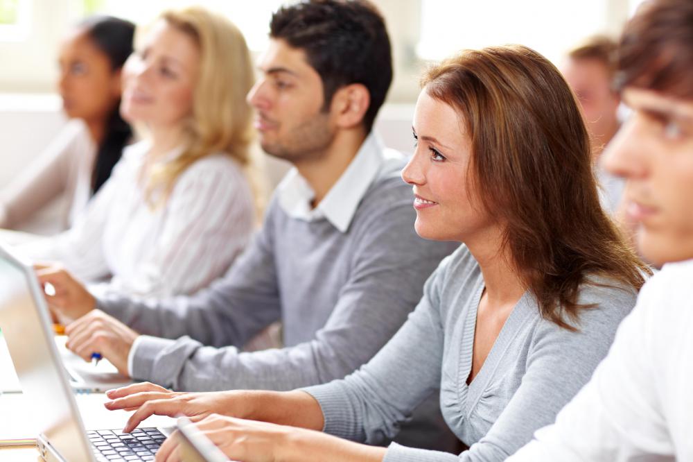 Choosing the best PowerPoint class depends on the level of instruction desired.