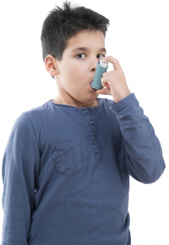 Someone who enlists in the military and can prove he no longer has childhood asthma may qualify for a waiver permitting enlistment.