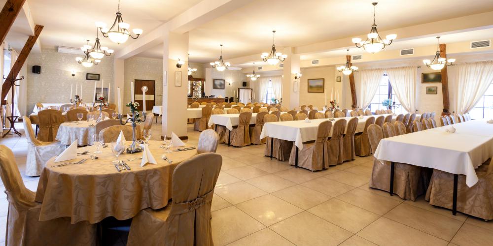 Hotel management trainees may oversee the operations of the banquet rooms.