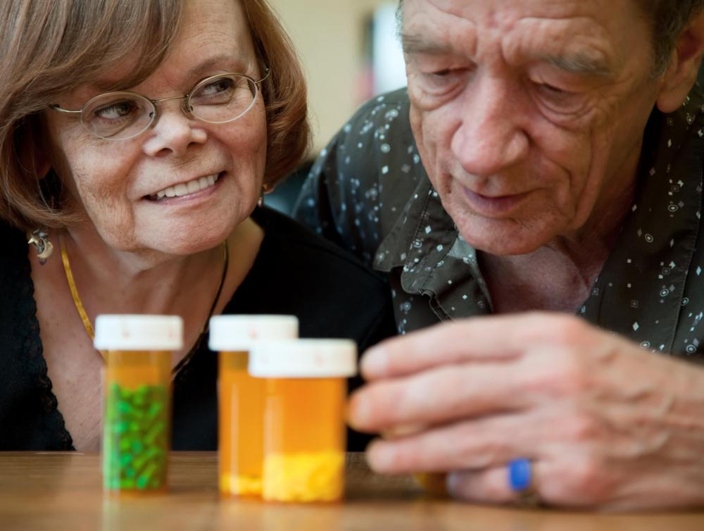 Nurses who specialize in pain management may work with patients at home.