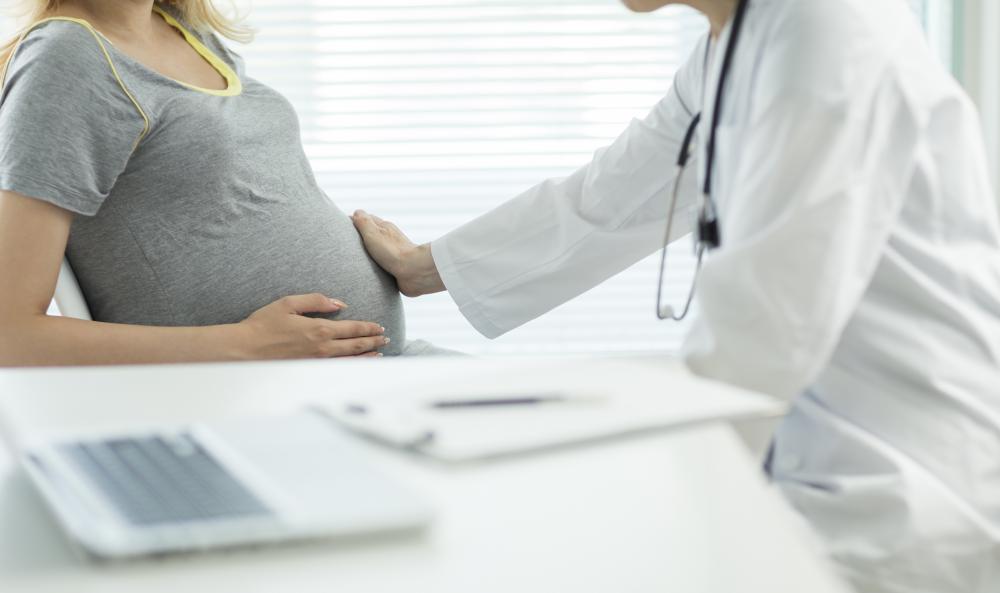 Prenatal nutritionists specialize in working with pregnant women on their diets and eating behaviors to promote quality health for their body and their child.