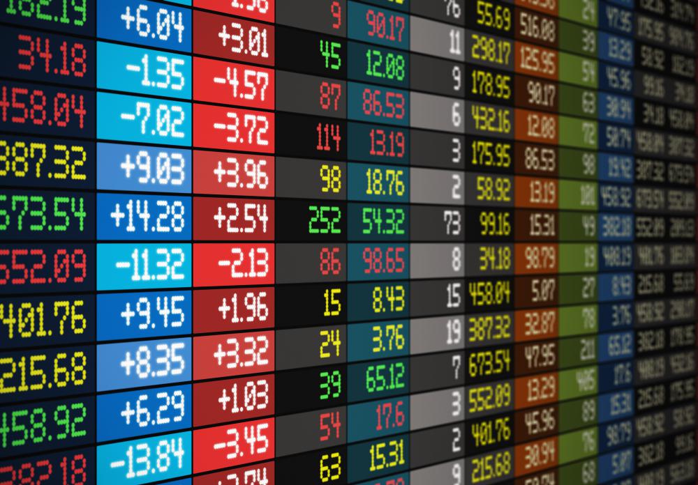 A floor trader is a member of the stock exchange.