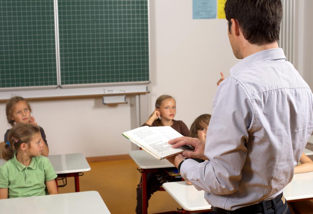 A paraprofessional teacher may assist with discipline in a classroom.
