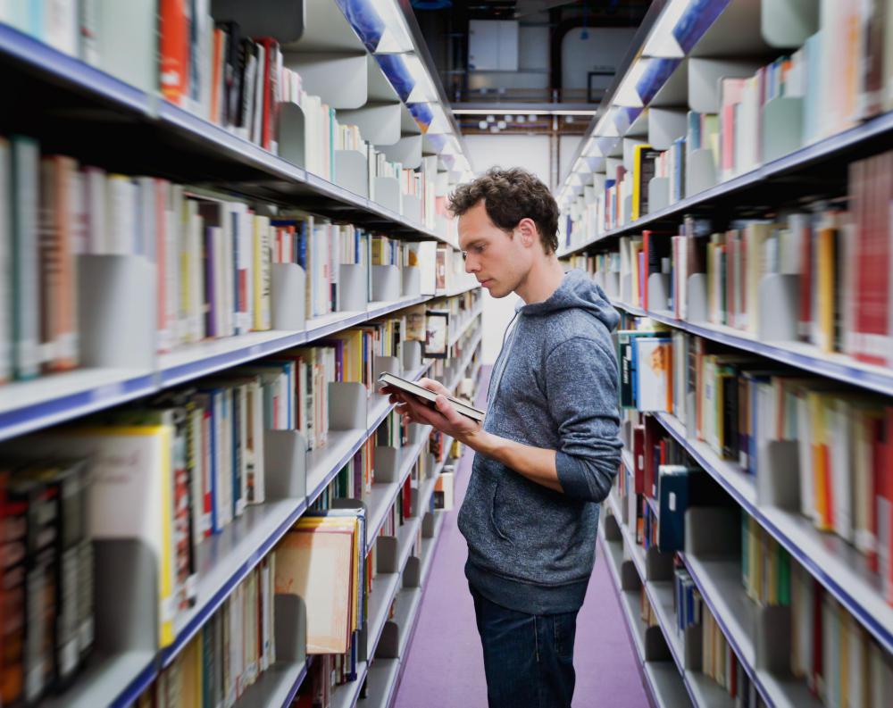 Reference librarians begin their studies by learning how modern libraries function.