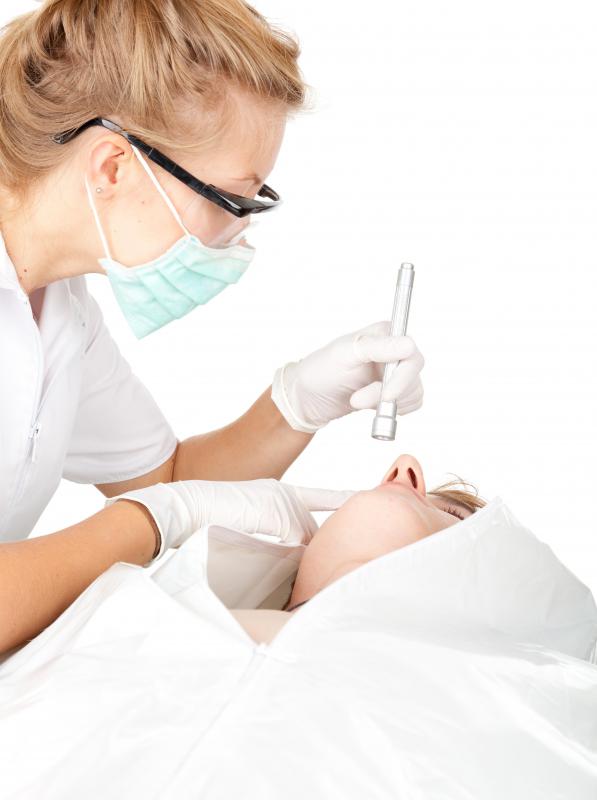 what-is-a-forensic-medical-examiner-with-pictures