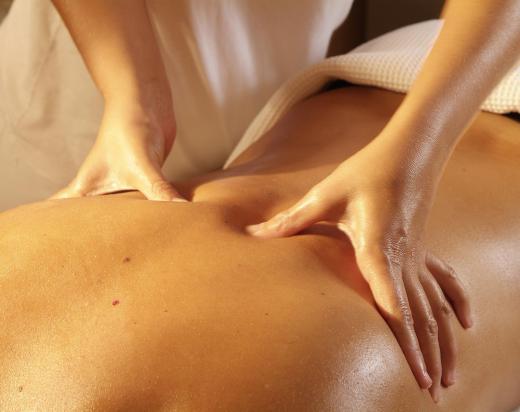 Some mobile therapists offer massages in the customer's home.