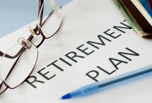 Retirement analysts help clients plan for retirement and manage their finances.