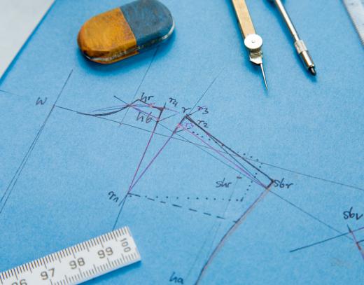 The best sewing course for beginners will include how to understand a sewing pattern.