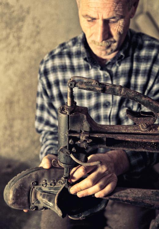 Working with an established shoe cobbler is a good way to gain experience.