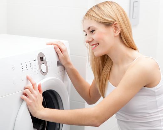 Laundry facilities in an apartment complex can be considered a common room.